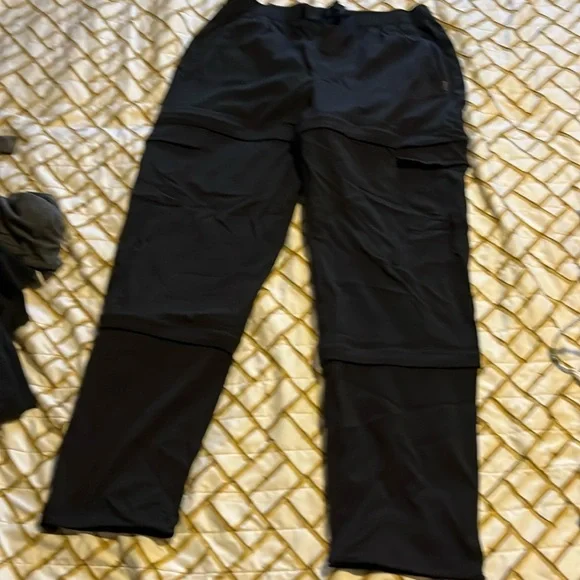 Athleta trekkie convertible Pants black size 12 like new - Picture 2 of 3